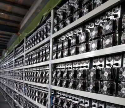 Mining Farm Setup with Multiple Rigs